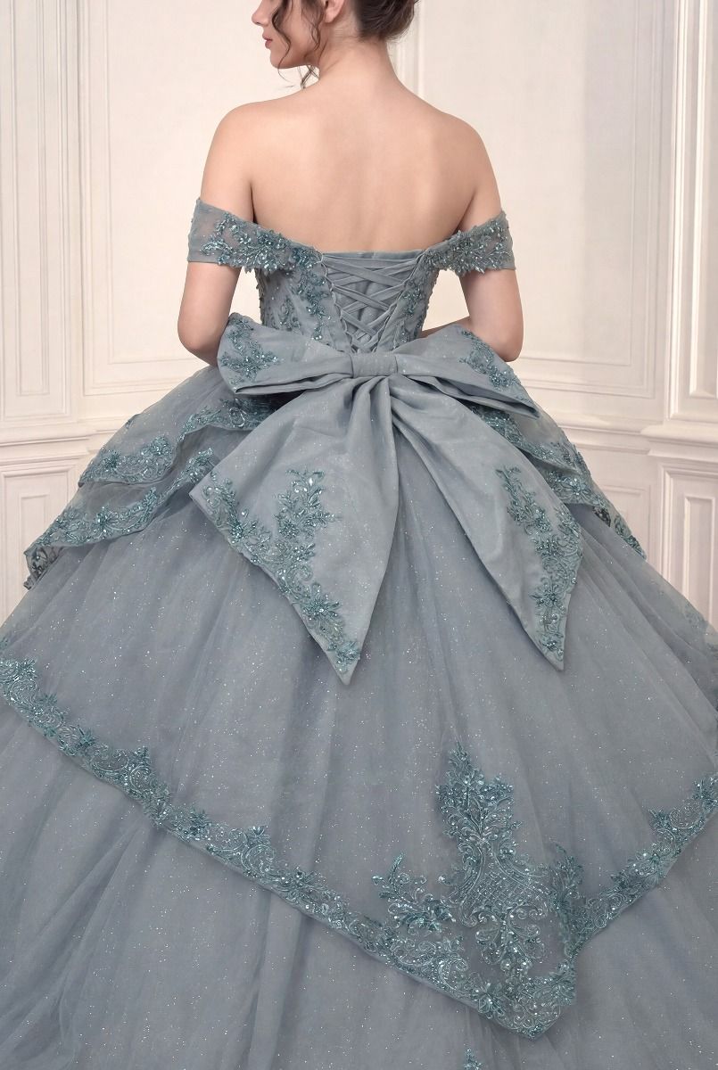 Ladivine 15729 lace-up corset back and bow close-up